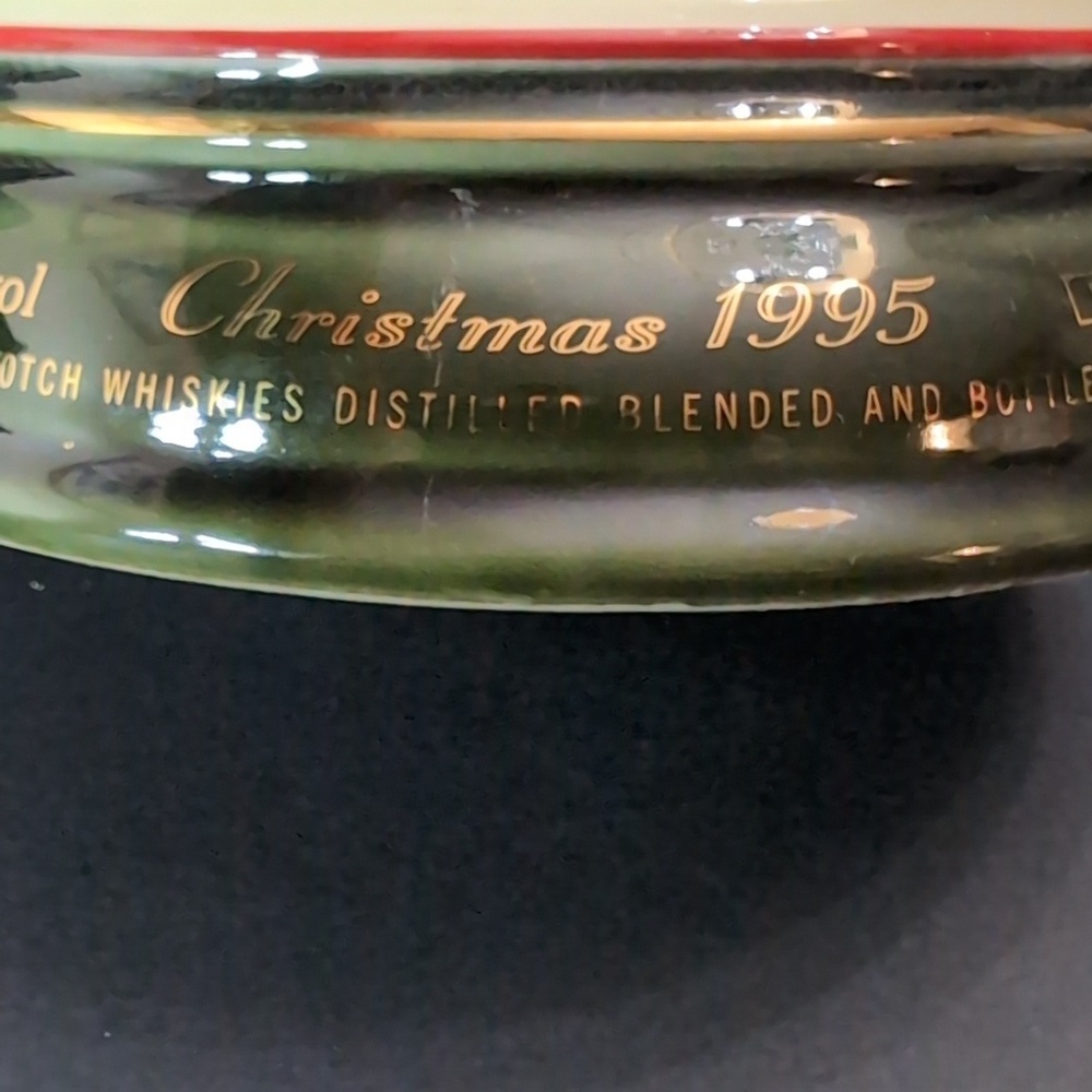 VGT 95  Bells Old Scotch Whisky Bottle Porcelain. - Picture 5 of 13